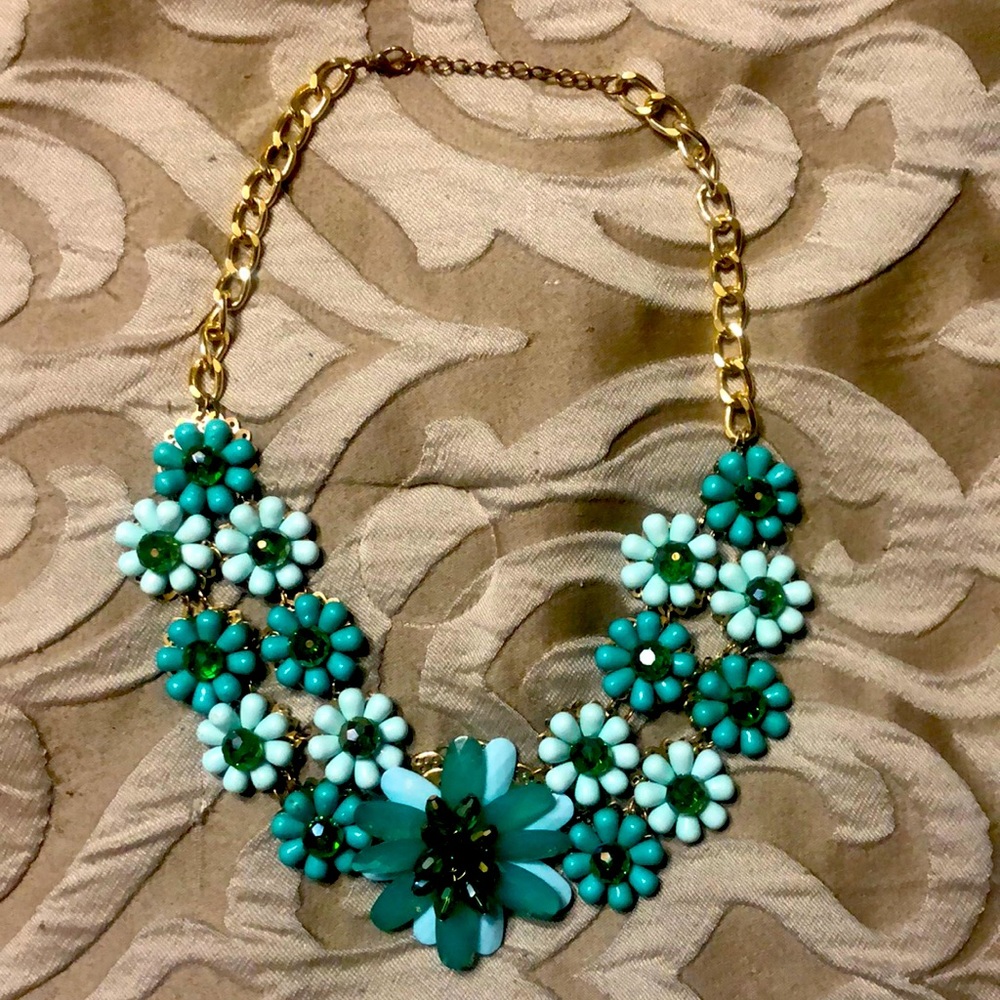 Flower 🌺 Teal necklace